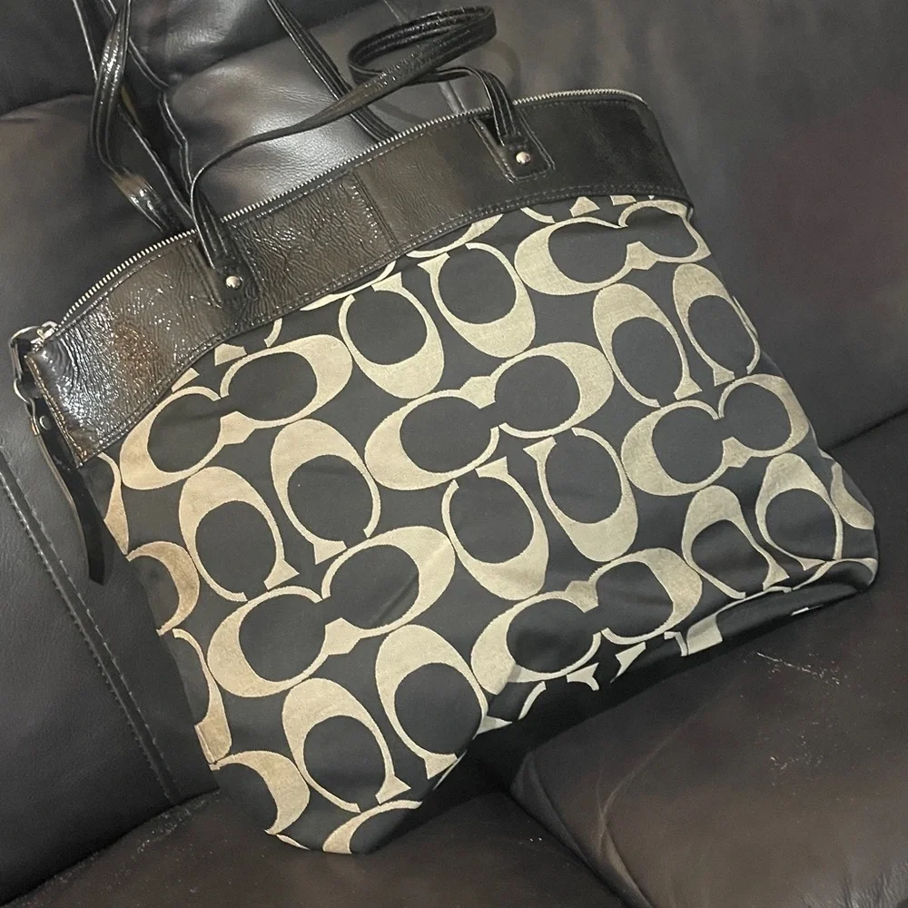 Coach Signature Black and Cream Tote - Picture 2 of 11